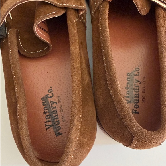 Vintage Foundry Men\'s Brown Suede Loafers Sz 10.  NWOB. Box28 main image 4